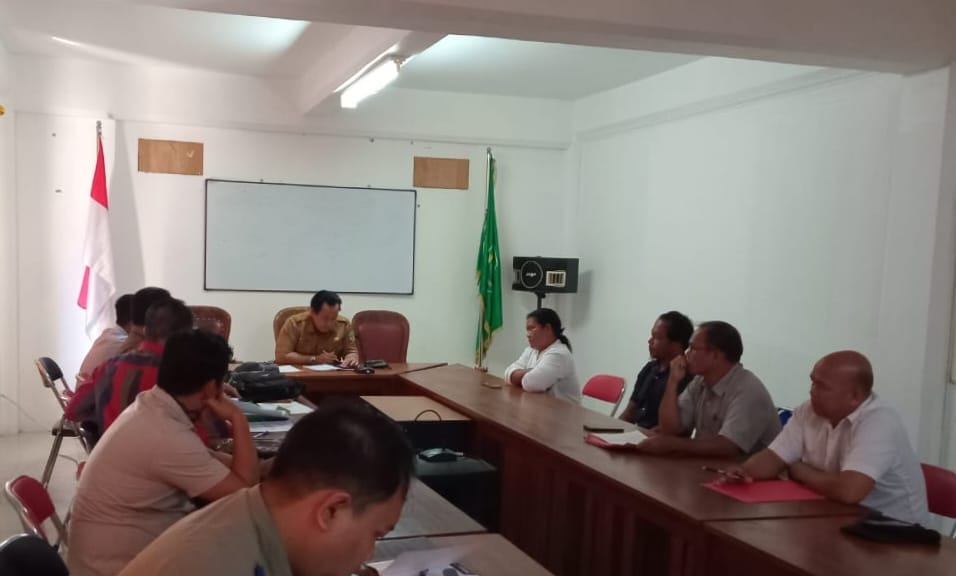 MEDIASI: Mediasi sengketa lahan antara warga kampung Betung, Namir dengan PT. BCPM berlangsung di BPN Kubar.