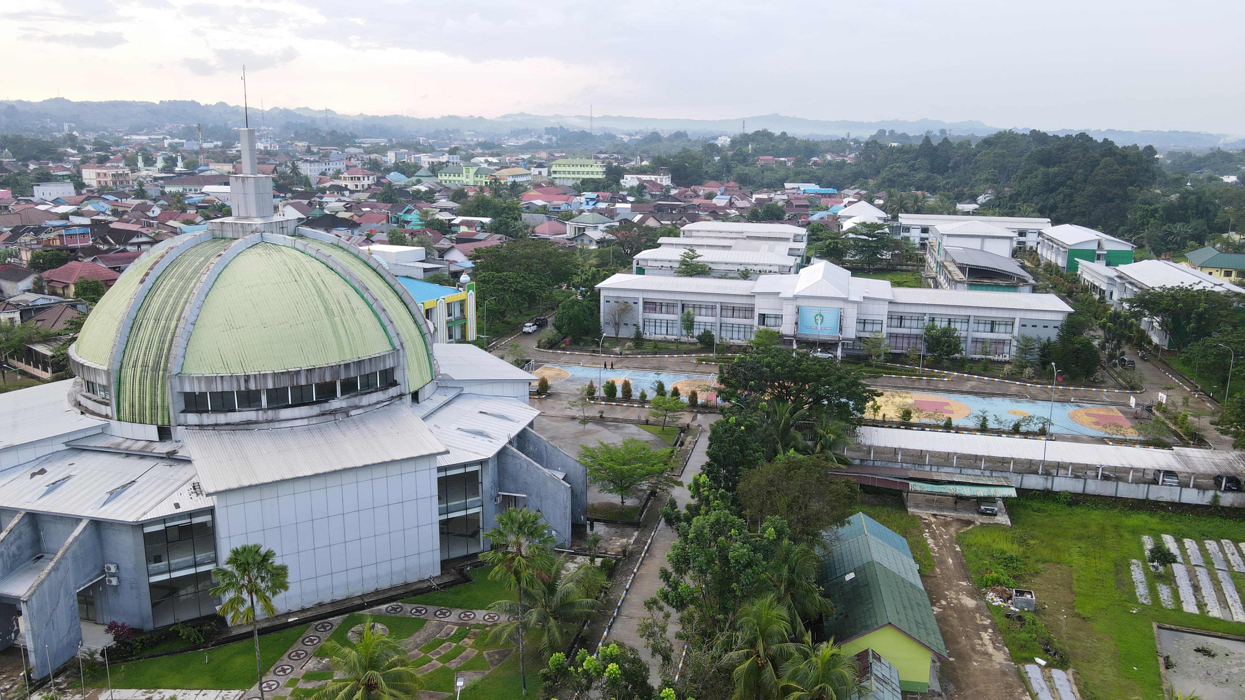 GRATIS: Pertanyaan publik mengenai status pembiayaan di SMA 10 Samarinda akhirnya dijawab pihak sekolah.
