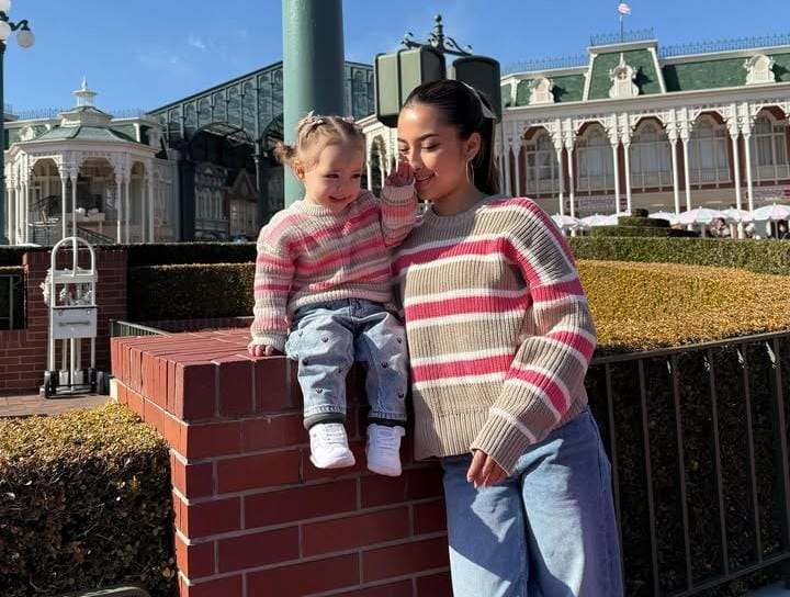 Jennifer Coppen bersama sang putri, Kamari Sky Wassink.