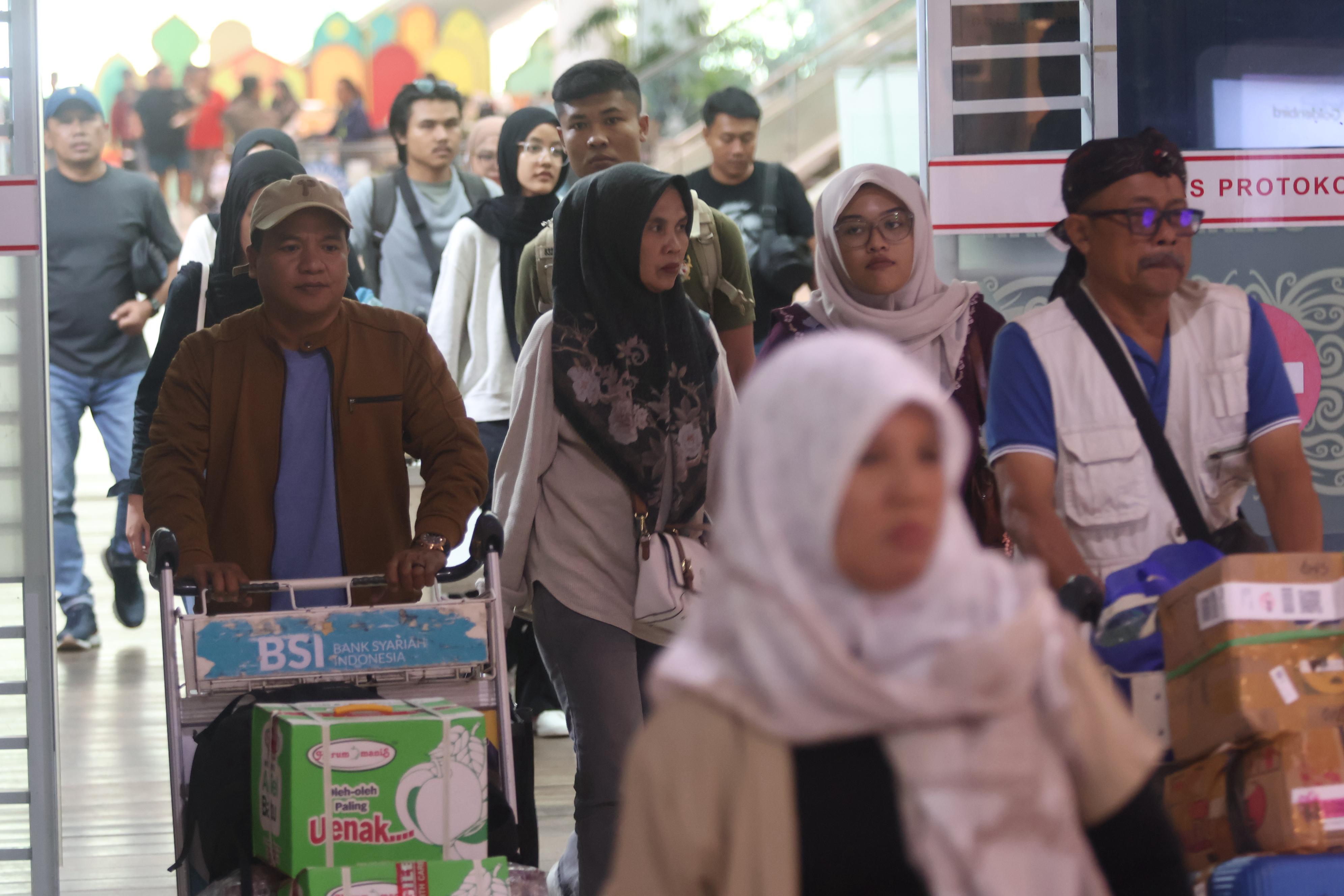 MENINGKAT: Jumlah perjalanan yang masuk ke Kaltim mencapai 3.831 pada April. Naik 79,61 persen dibandingkan bulan sebelumnya. (ANGGI PRADITHA/KP)