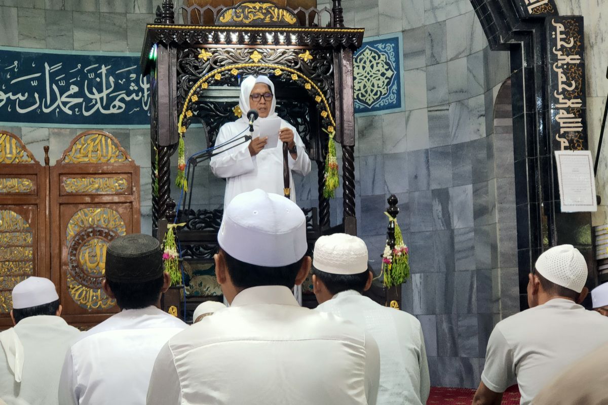 Foto Ilustrasi. Khutbah Jumat 20 Juni 2025 tentang Tamak dan Bersyukur.