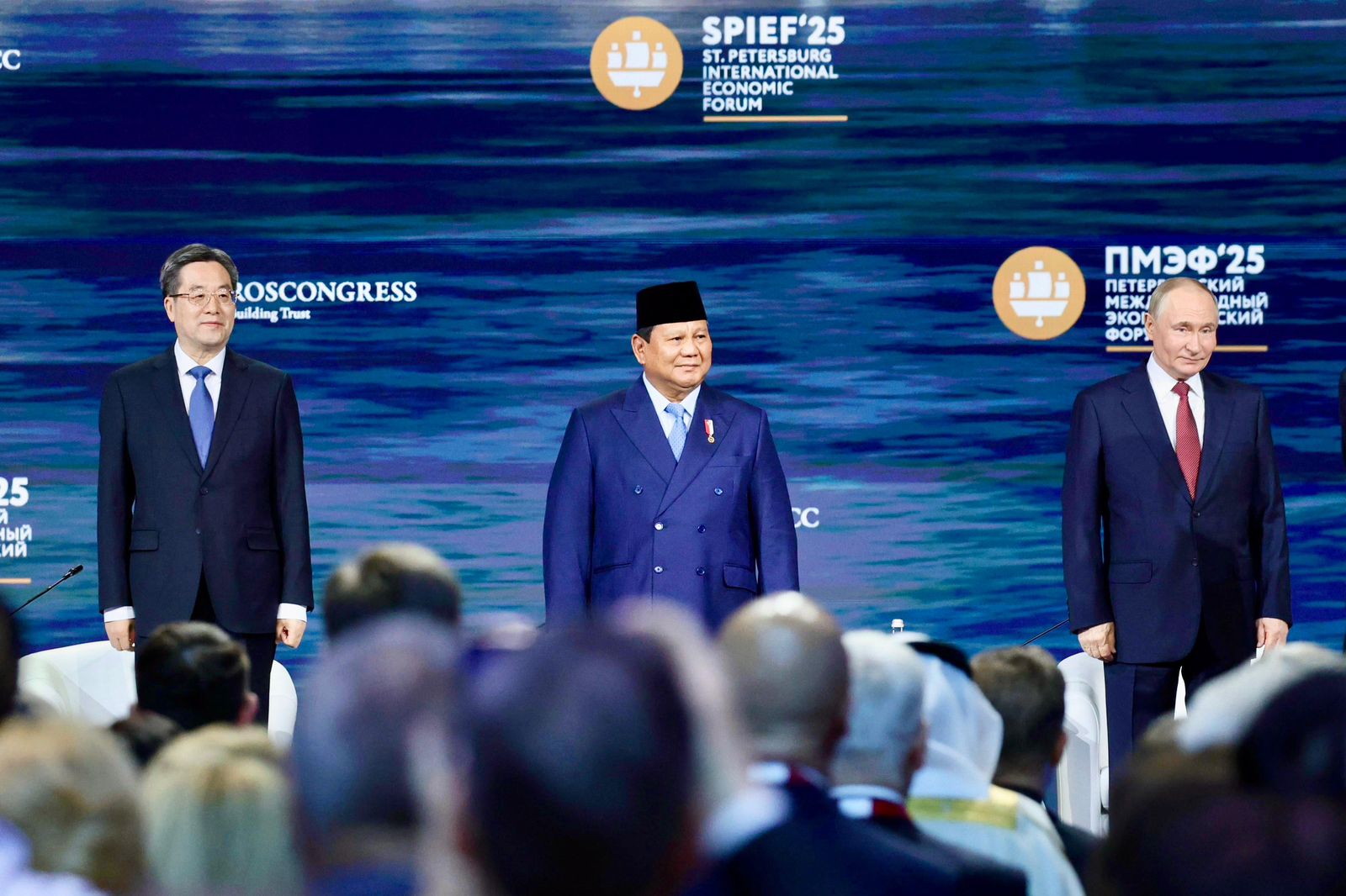 Presiden Prabowo Indonesia dalam forum di Rusia.