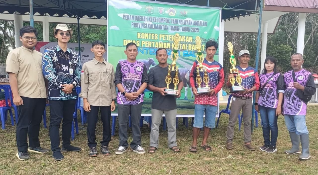 Para pemenang kontes ternak sapi di Peda KTNA 2025 di Kubar.
