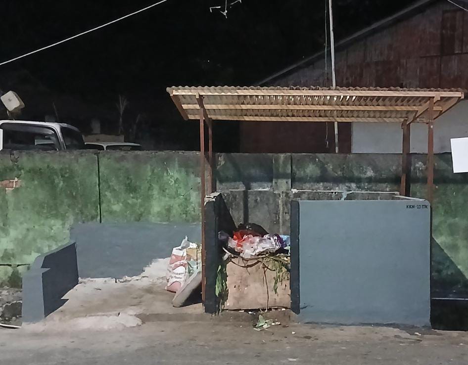 Ketersediaan bak sampah dengan drying system yang dibuat tim bersama warga.