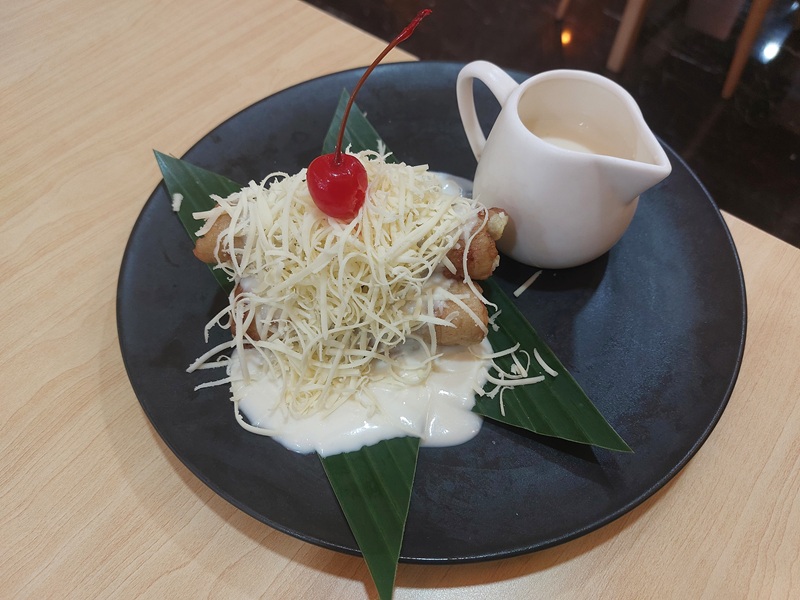 ELEGAN: Banana Roll Milk Cheese jadi inovasi yang menggabungkan pendekatan Asia dan Eropa dalam bentuk sajian sederhana namun elegan.