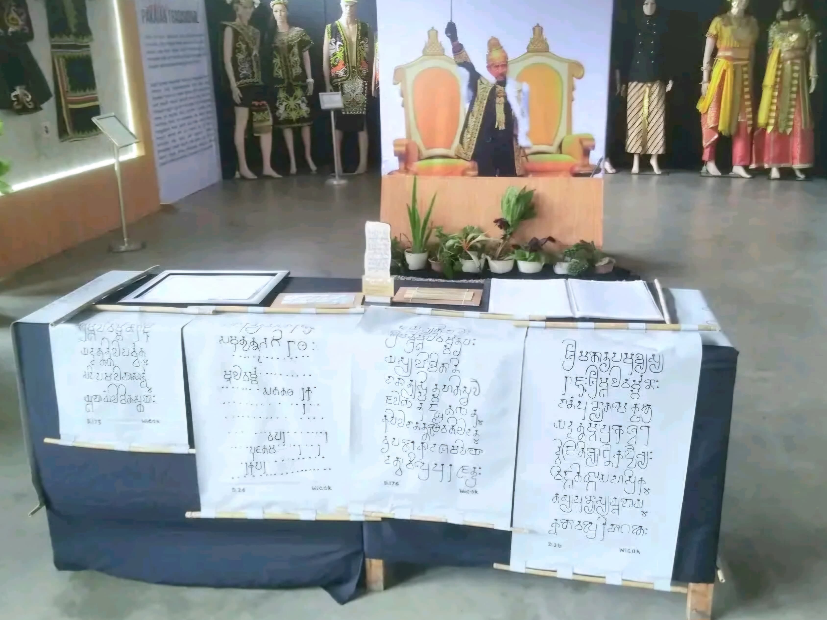 Pameran aksara di Museum Kota Samarinda.