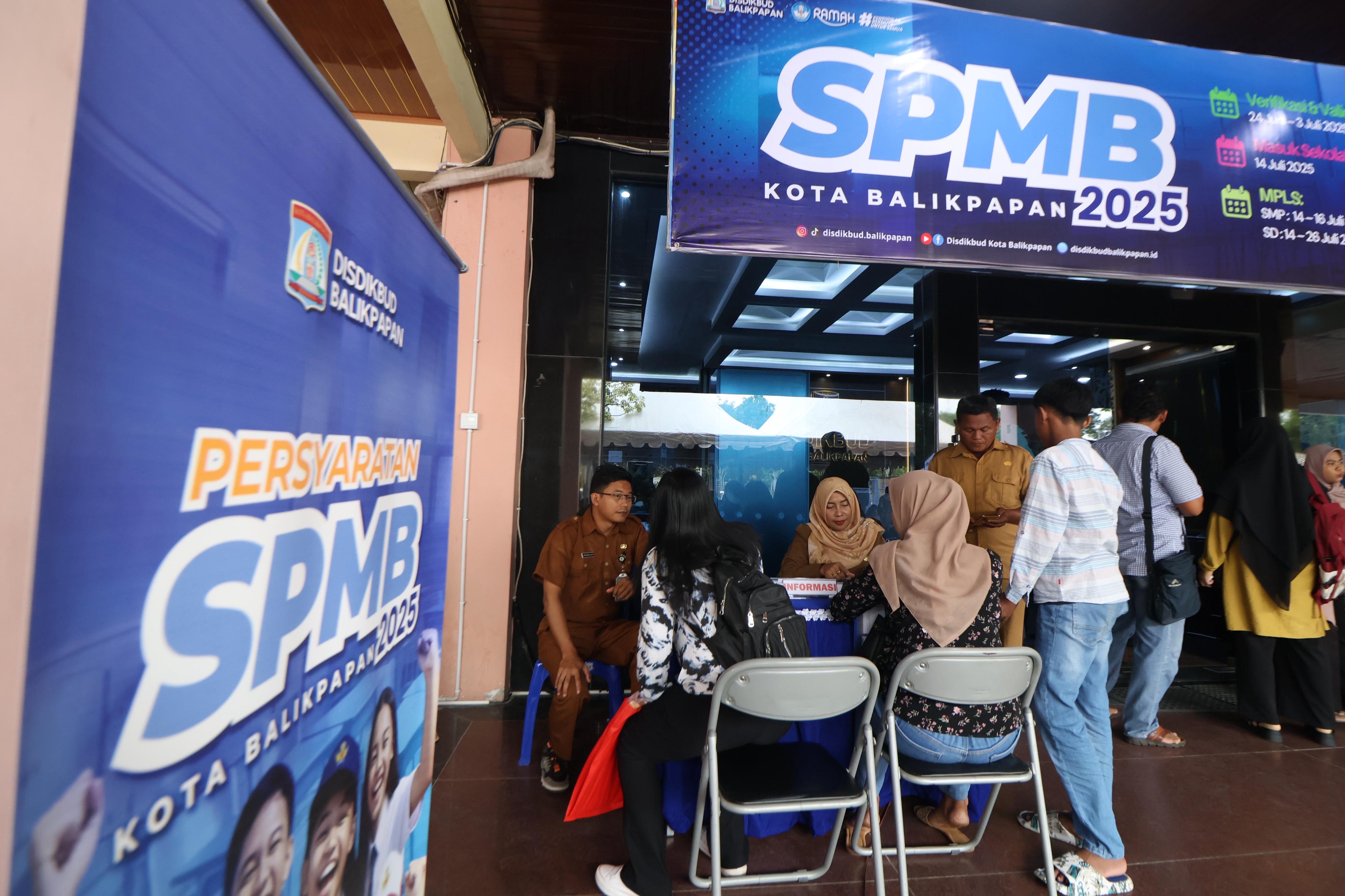 PELAYANAN: Disdikbud Balikpapan membuka layanan informasi sistem penerimaan murid baru (SPMB) 2025.
