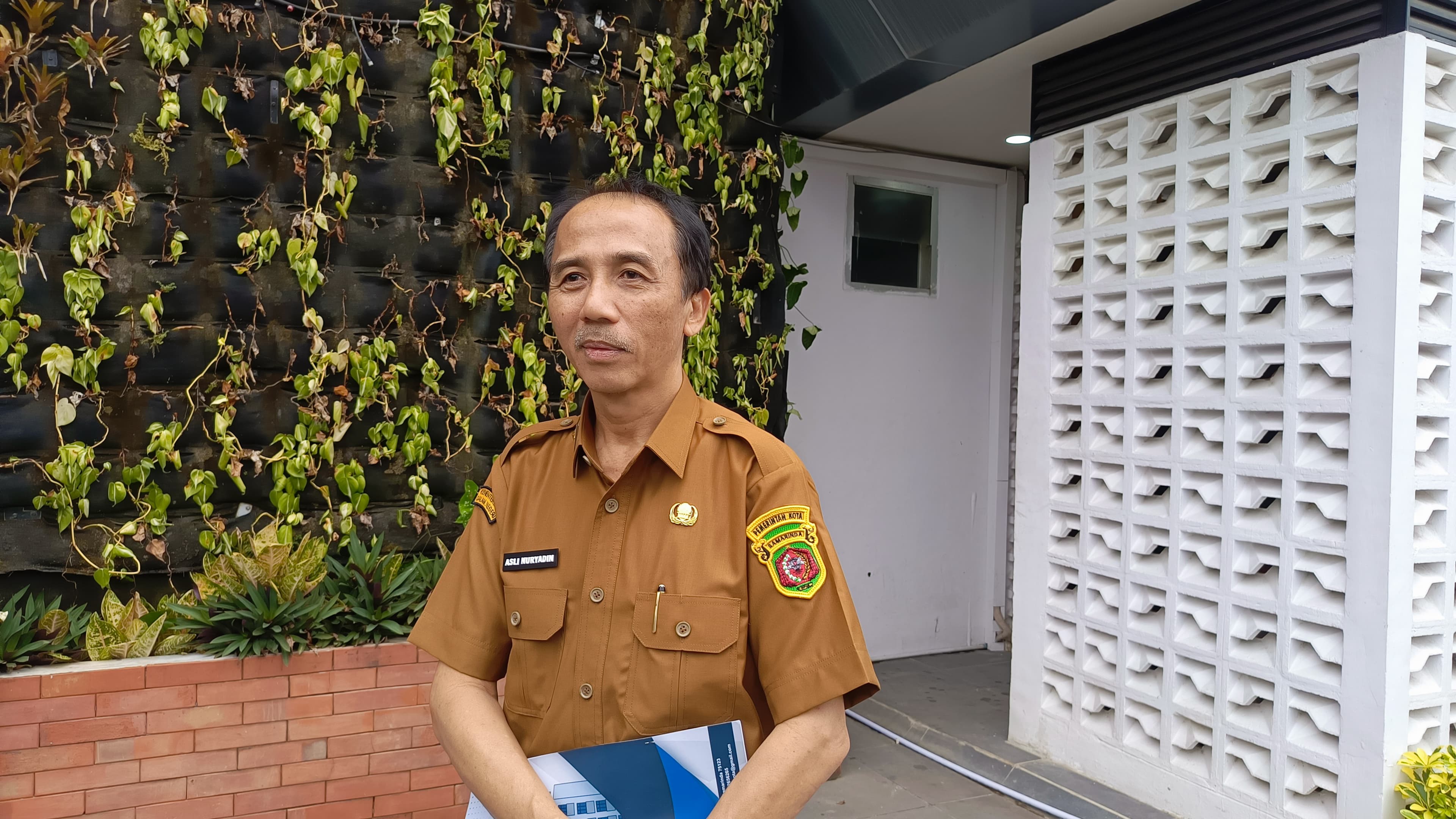 PAPARKAN: Kepala Dinas Pendidikan dan Kebudayaan Kota Samarinda, Asli Nuryadin berikan penjelasan terkait evaluasi SPMB SD dan SMP negeri tahun ajaran 2025/2026. (HAFIZ/KP)