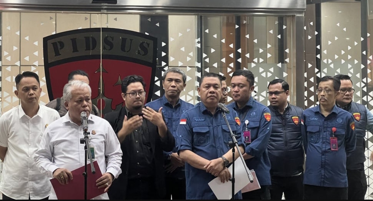 Konferensi pers Kejaksaan Agung terkait penetapan tersangka sembilan tersangka kasus dugaan korupsi PT Pertamina, Kamis 10 Juli 2025. (Tirto.id/Ayu Mumpuni)