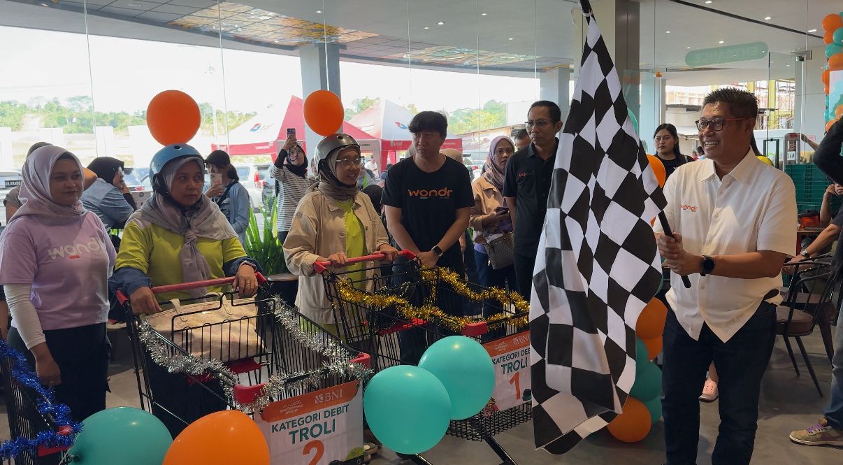 Priyo Purwono, Area Head BNI Kaltimtara, saat membuka perlombaan.