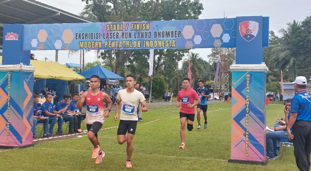 KENALKAN: Cabang olahraga pentathlon mulai dikenalkan di lingkungan Lanud Dhomber Balikpapan.