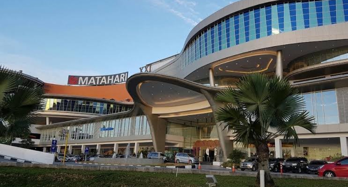 Tampak depan BIG Mall Samarinda, pusat perbelanjaan terbesar di Kaltim yang kembali dilanda kebakaran pada Kamis pagi, 17 Juli 2025. (FOTO: IST)