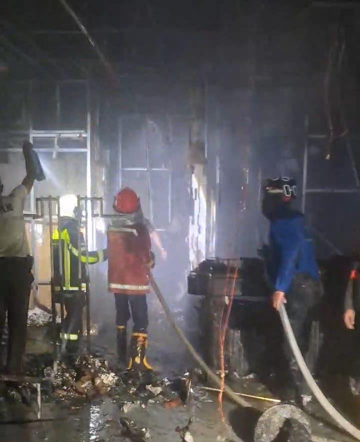 TERBAKAR LAGI: BIGmall Samarinda kembali terbakar Kamis (17/7) pagi sekitar pukul 06.00 Wita.&nbsp;(IST)