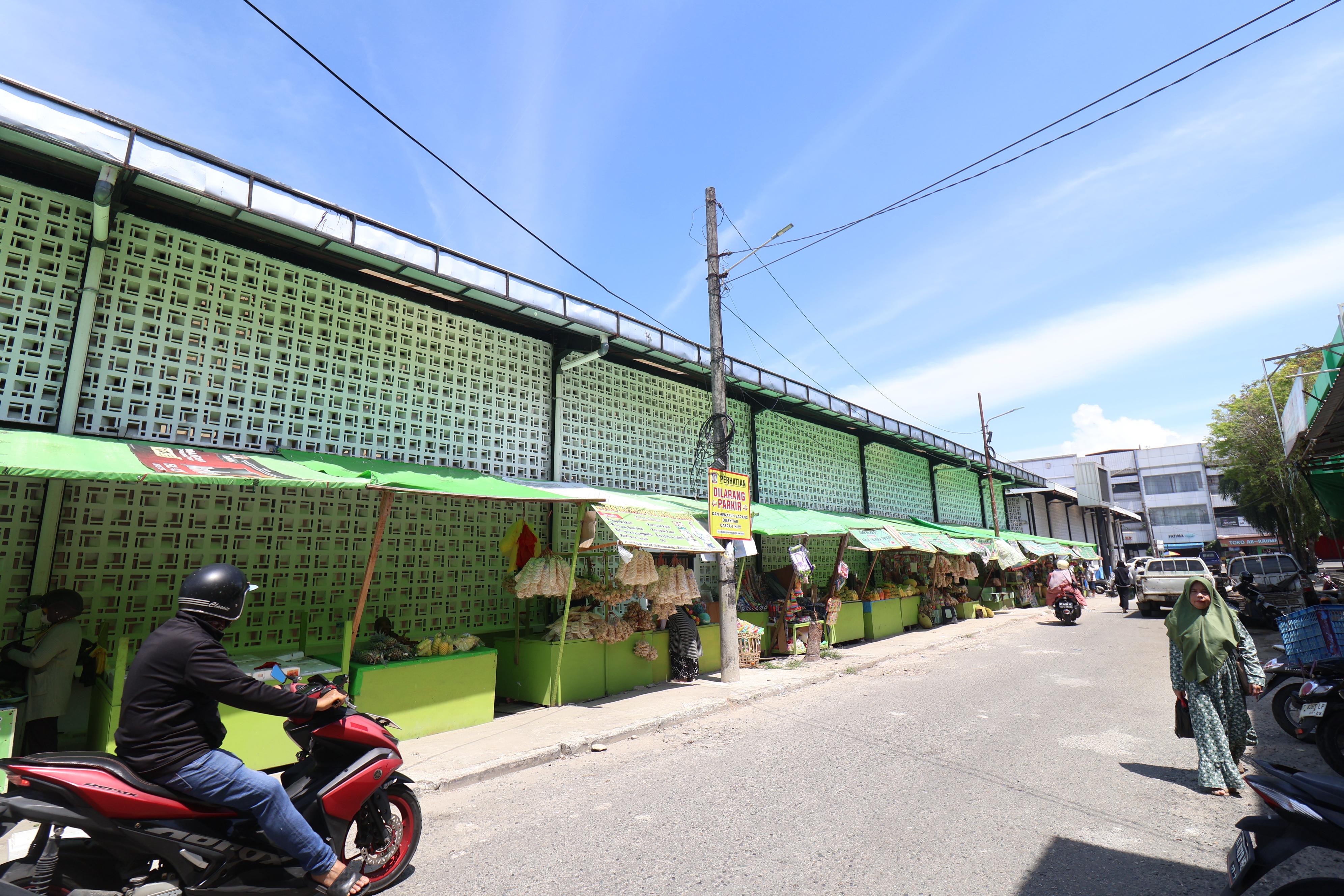 Kondisi Blok C Pasar Klandasan, Balikpapan yang masih perlu pemeliharaan.