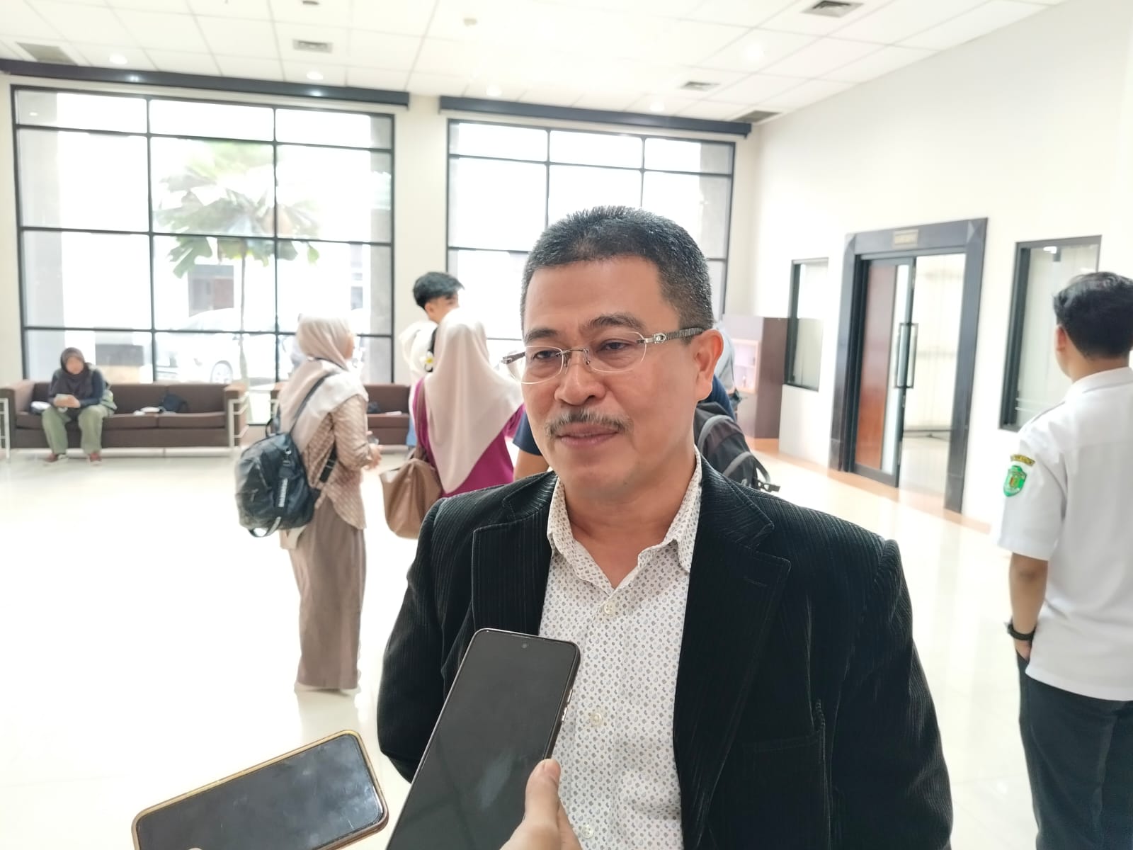 Sekretaris Komisi IV DPRD Kaltim, Darlis Pattalongi meminta semua pihak menghormati putusan BK. (Bayu/KP)
