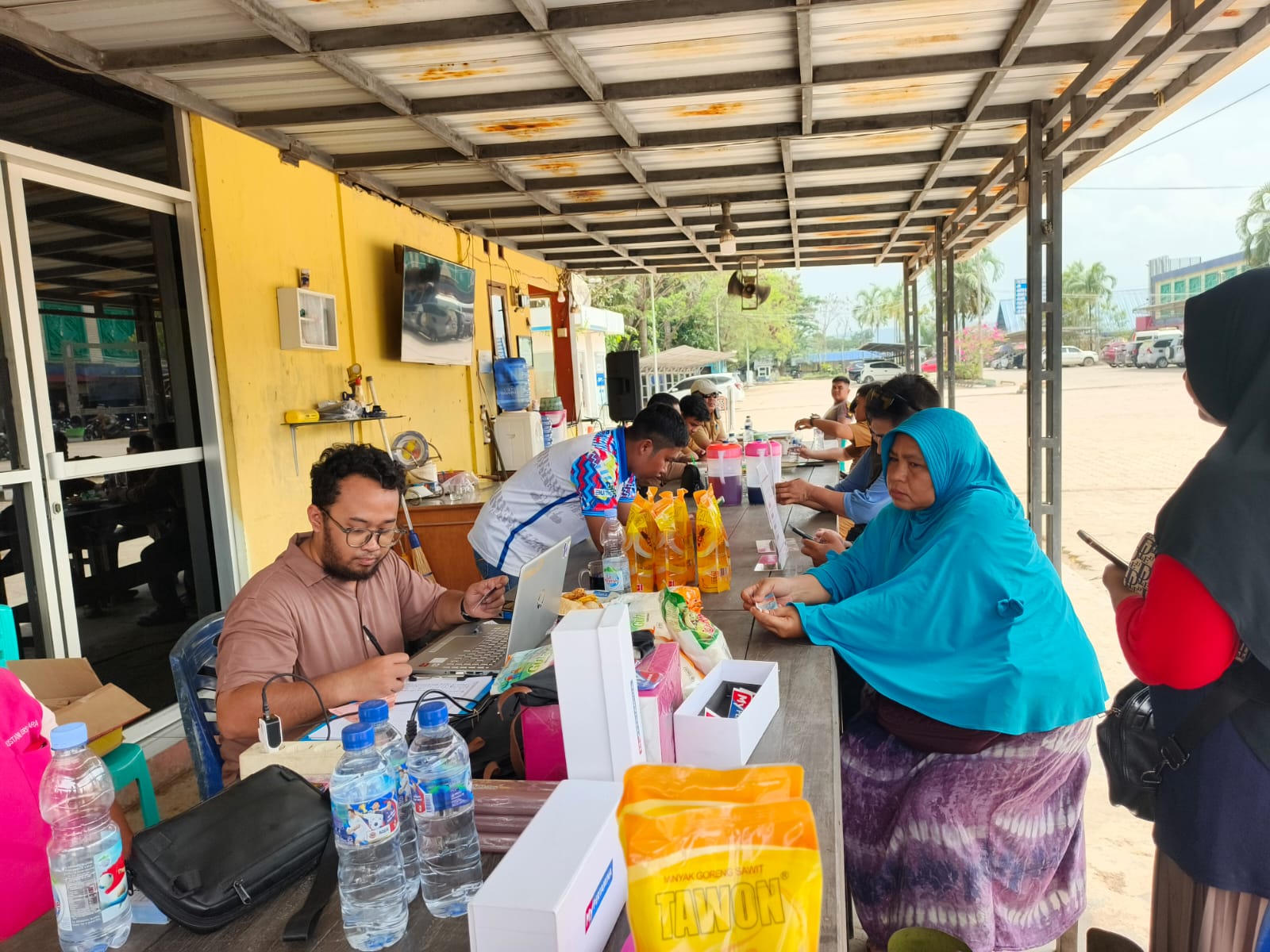 LANGKA: Program tukar tabung LPG 3 kg dengan Bright Gas 5,5 kg di Pasar Induk Sangatta. Program berlangsung selama dua hari, 22&ndash;23 Juli 2025. &lrm;