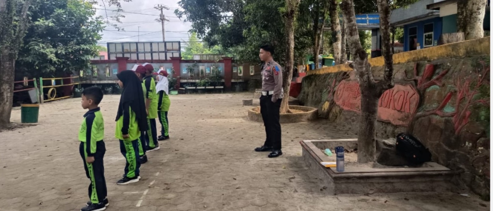 POCIL: Membentuk karakter generasi muda Polres PPU menggelar pelatihan polisi cilik (pocil) dengan menyasar murid-murid SD di Penajam.(Ist)