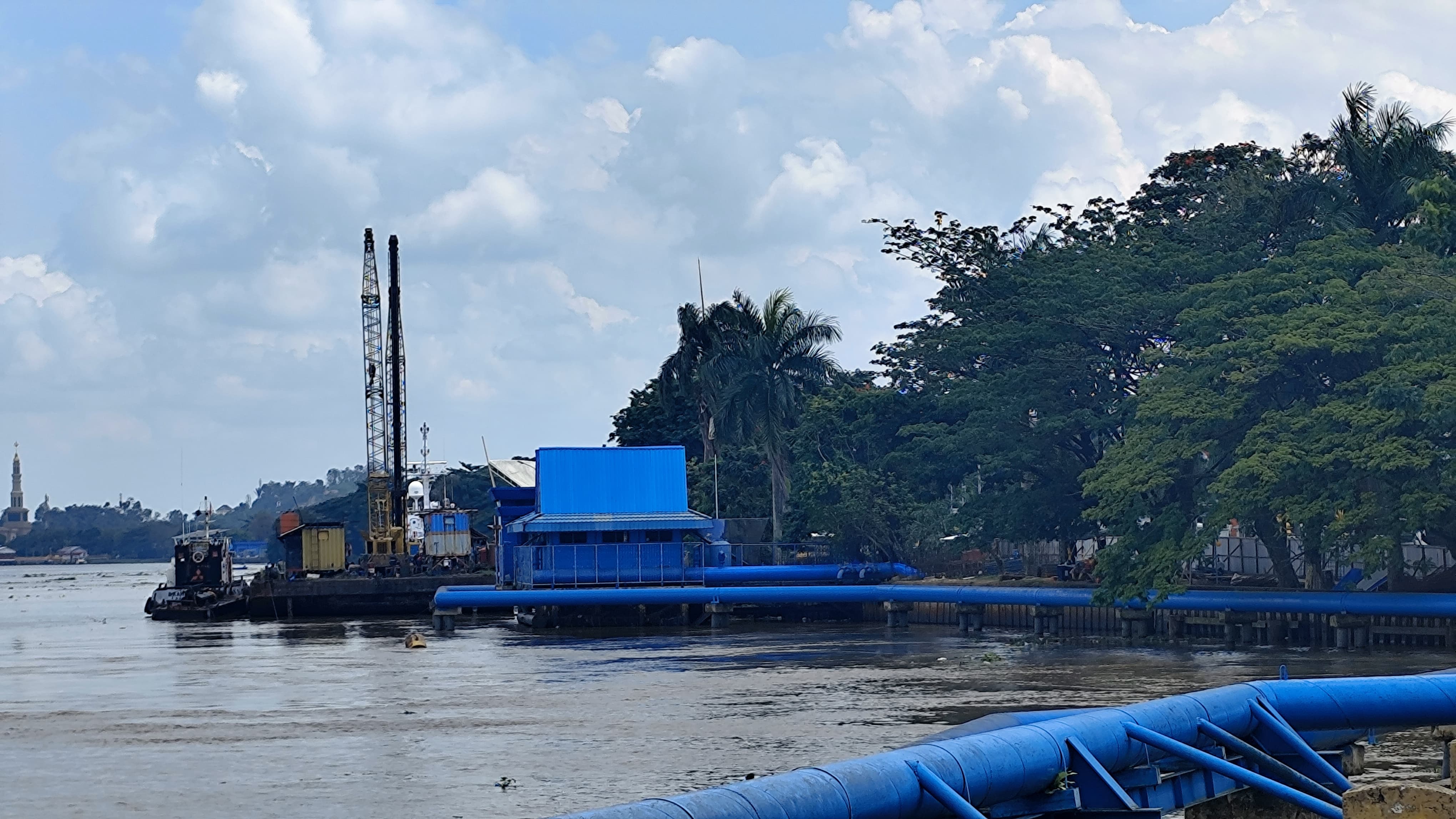 Kegiatan pemancangan Teras Samarinda segmen 2, Minggu (27/7). (FOTO DENNY SAPUTRA/KP)