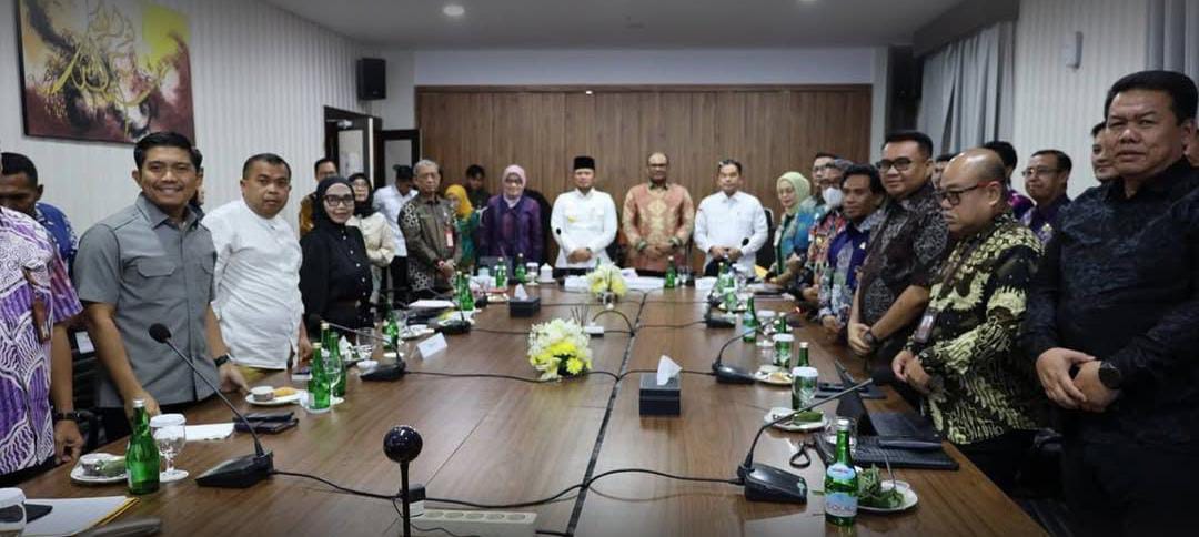 Wali kota dan DPRD Bontang serta bupati dan DPRD Kutim menghadiri mediasi tapal batas Sidrap yang dilakukan Pemprov Kaltim di Jakarta. (ADIEL KUNDHARA/KP)