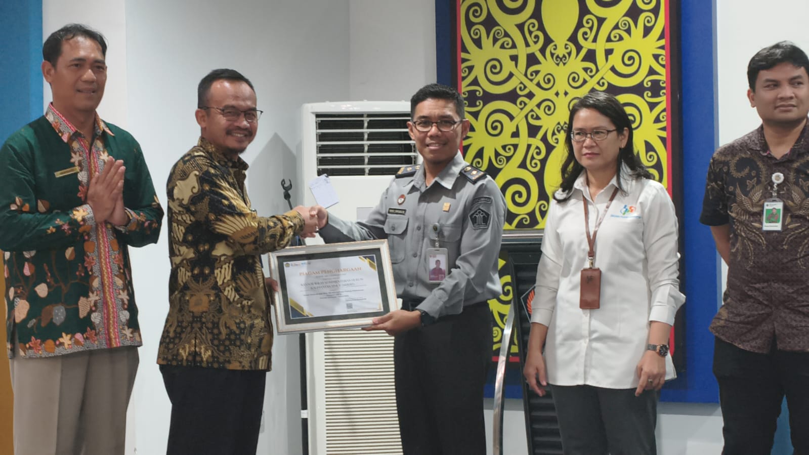Kanwil Kemenum altim raih penghargaan di Mahakam Treasury Award 2025.