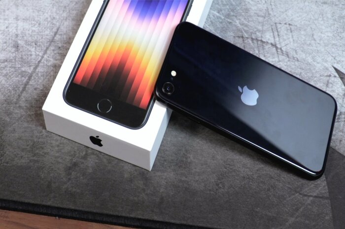 iPhone SE 3.