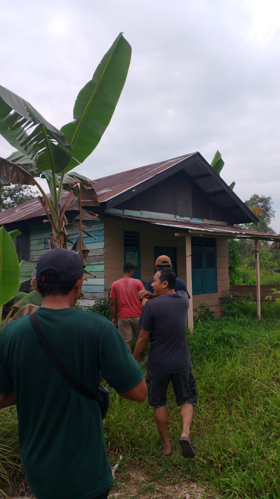 Lokasi pondok di Desa Senaken, Paser yang jadi TKP bunuh diri ES, Sabtu (9/8).
