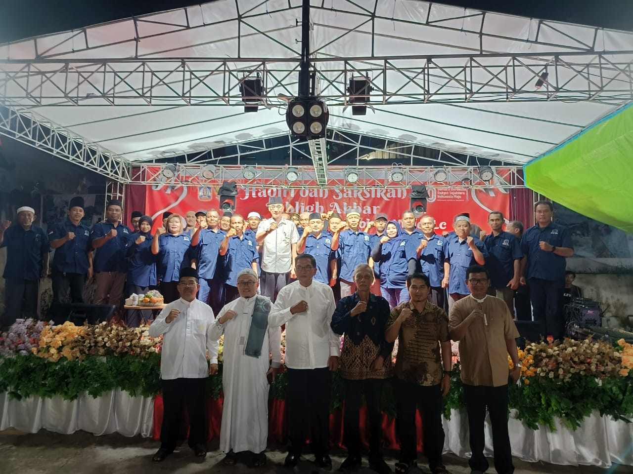 Plt Camat Balikpapan Utara Ariefdah Aida Kunjtjoro melantik pengurus LPM Karang Joang periode 2025-2028.