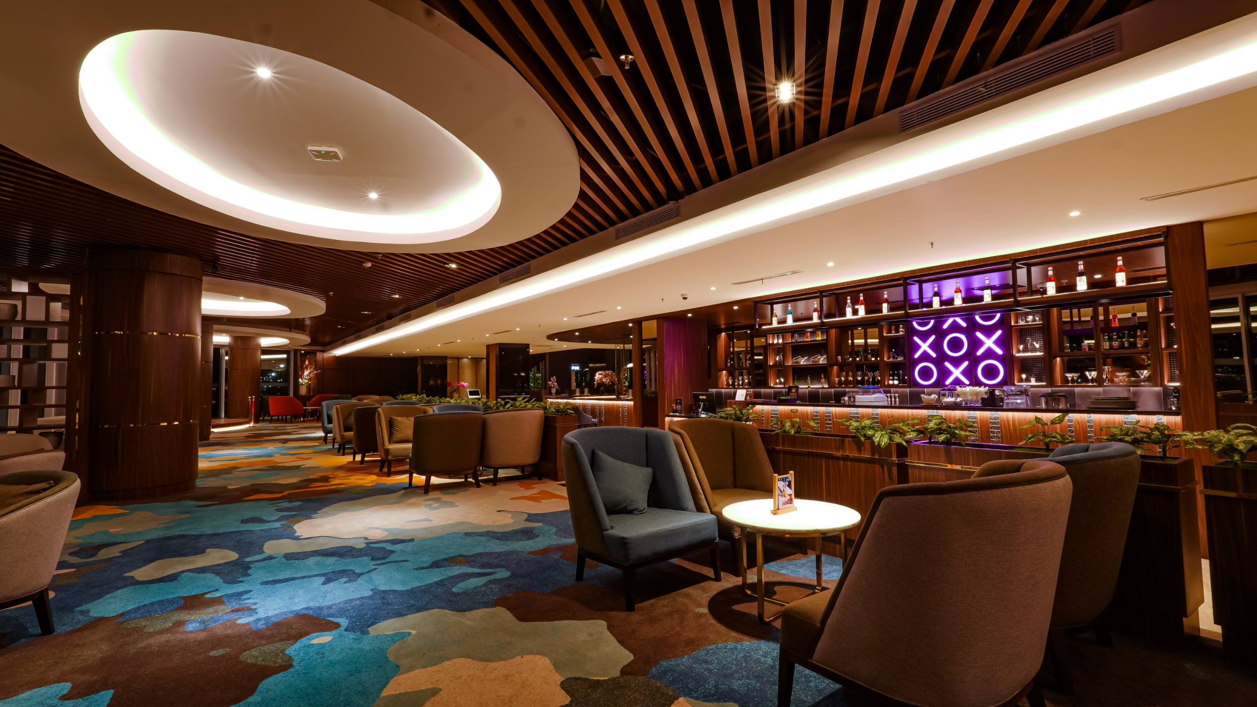 Selain menikmati hidangan utama, FUGO Lounge juga menyediakan beragam main course favorit dengan cita rasa Nusantara, Western, hingga Chinese.  &nbsp;