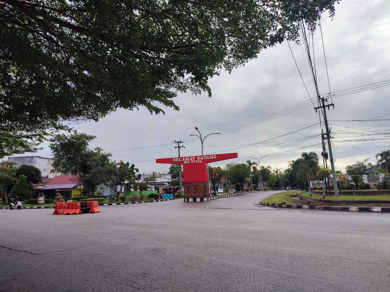Desa Tapis dan Jone di Kecamatan Tanah Grogot, kini sudah bisa melayani surat pelepasan hak tanah.&nbsp;