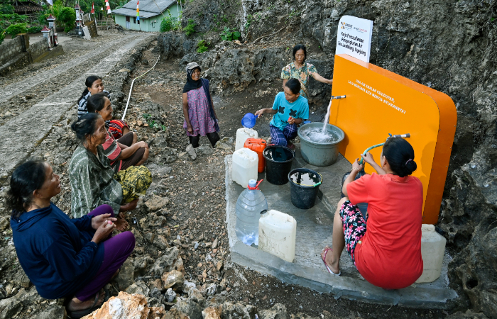 Bakti Sosial: Membantu masyarakat lebih mudah mengakses sumber air bersih