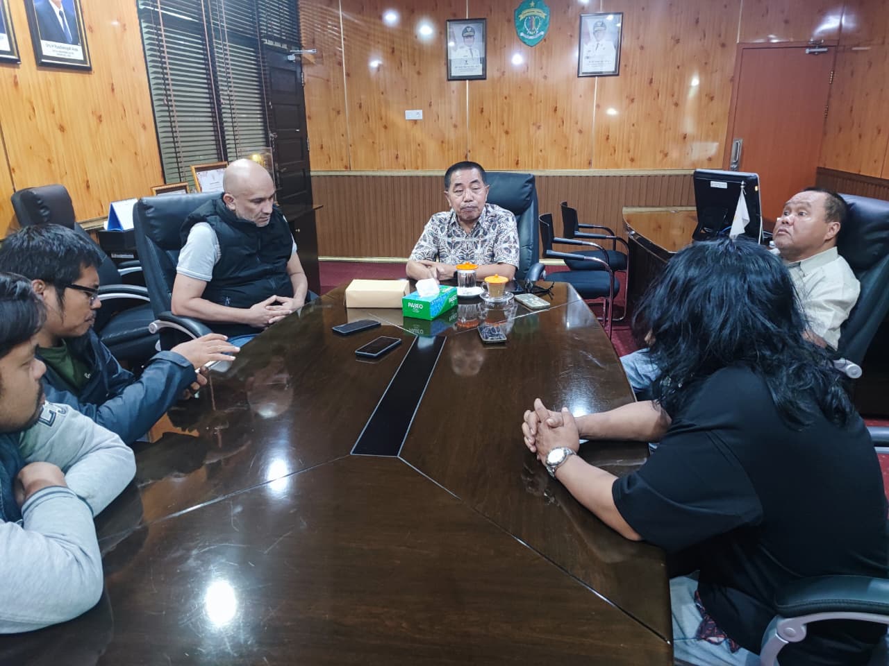 Ketua KONI Kaltim Rusdiansyah Aras akan mengirimkan  tim ke Paser untuk memastikan persiapan Porprov Kaltim 2026.