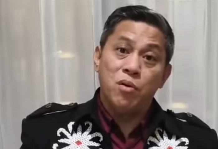 Yulianus Henock Sumual, Senator asal Kaltim, mengaku diancam PAW usai bela warga Jahab.