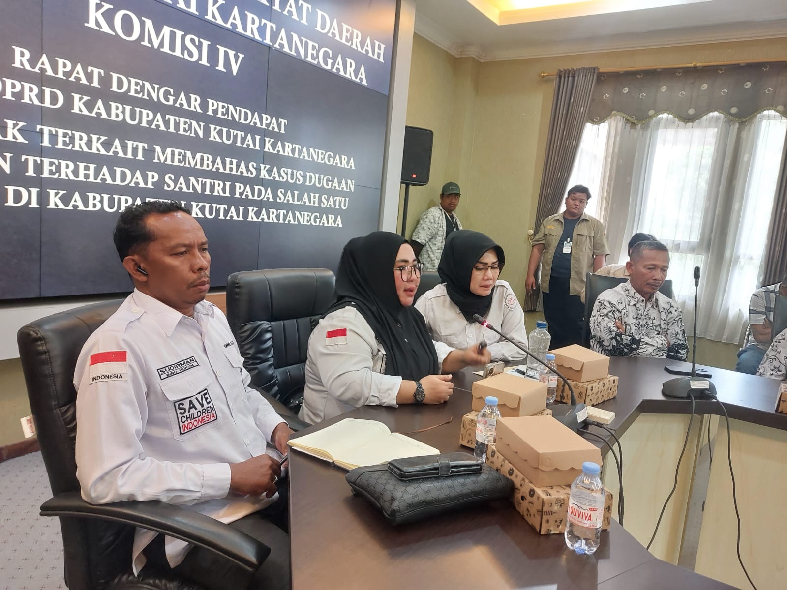 TRC PPA Kaltim saat menghadiri RDP di DPRD Kukar mengenai kasus pencabulan di Tenggarong Seberang.