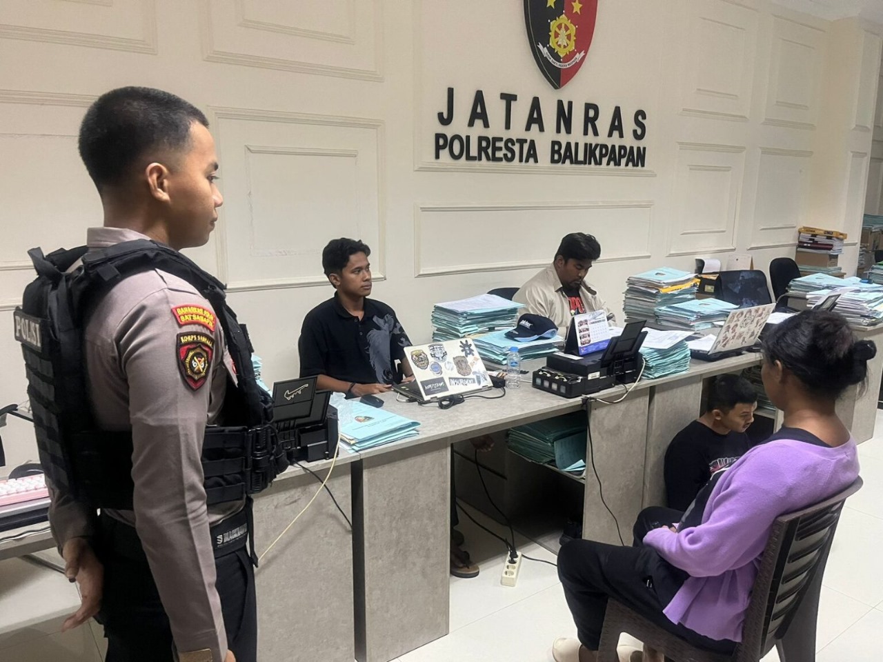 ANCAM: Meresahkan warga karena mengancam menggunakan senjata tajam, pelaku diamankan personel Samapta Polresta Balikpapan.
