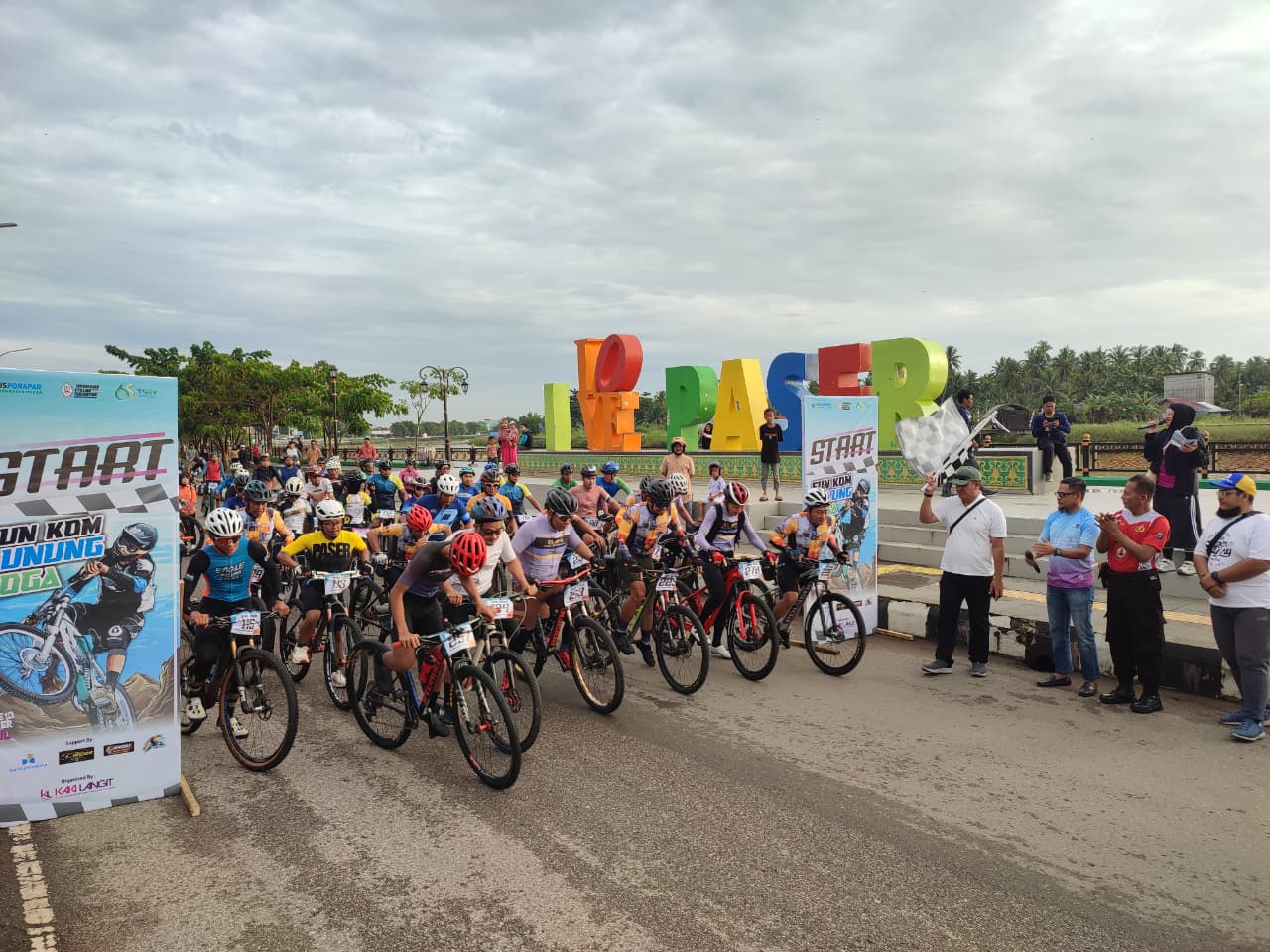 Penyelenggaraan berbegai event olahraga di Paser berdampak positif bagi perkembangan pariwisata daerah ini.  &nbsp;