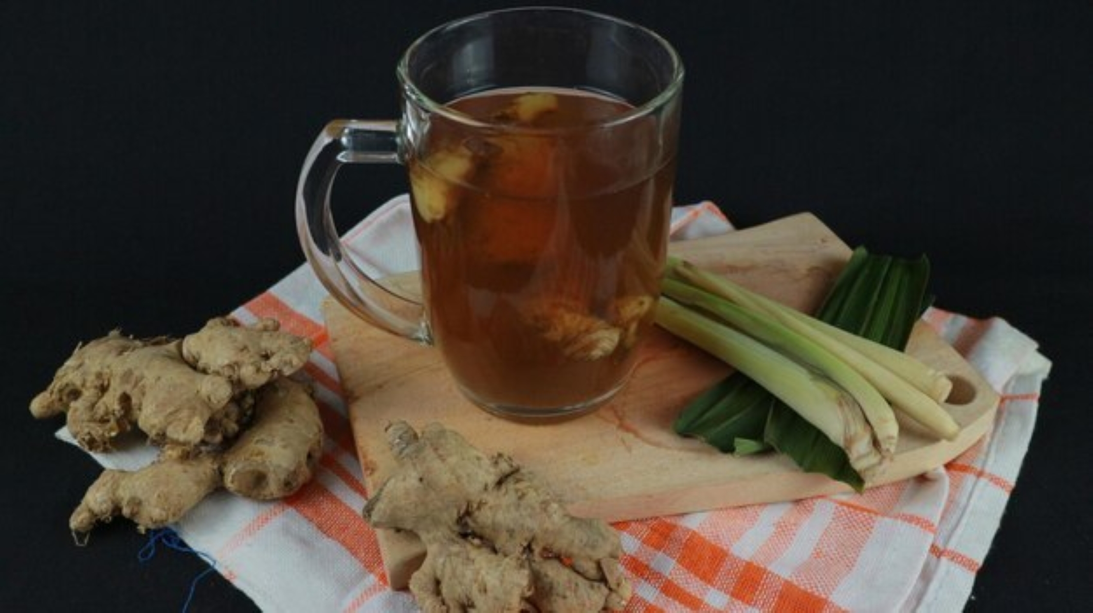 minuman herbal membatu jaga kesehatan.
