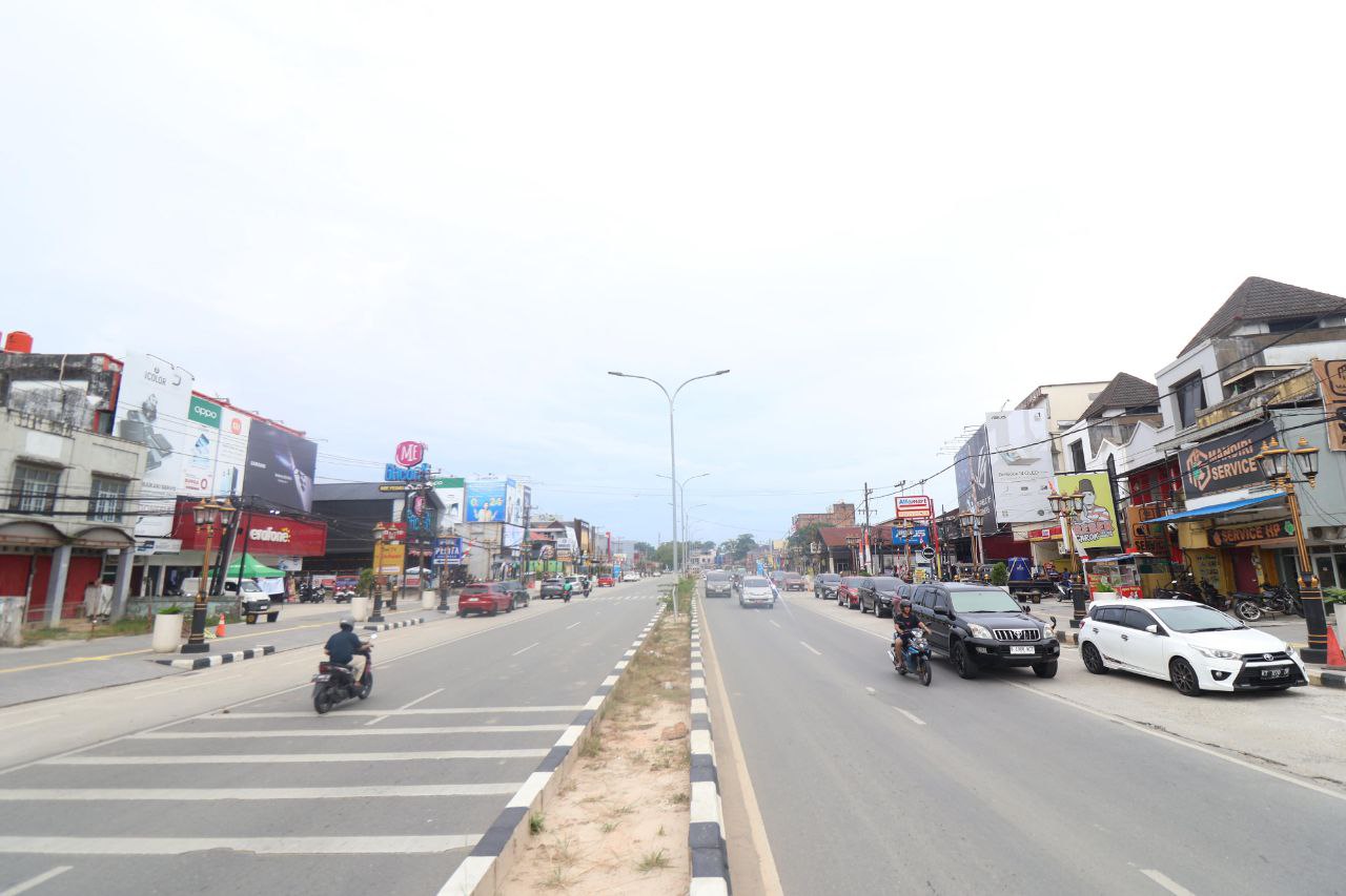 TERTIB: Dishub Balikpapan akan menetapkan Jalan MT Haryono sebagai kawasan tertib lalulintas (KTL). (Anggi Pradhita/KP)