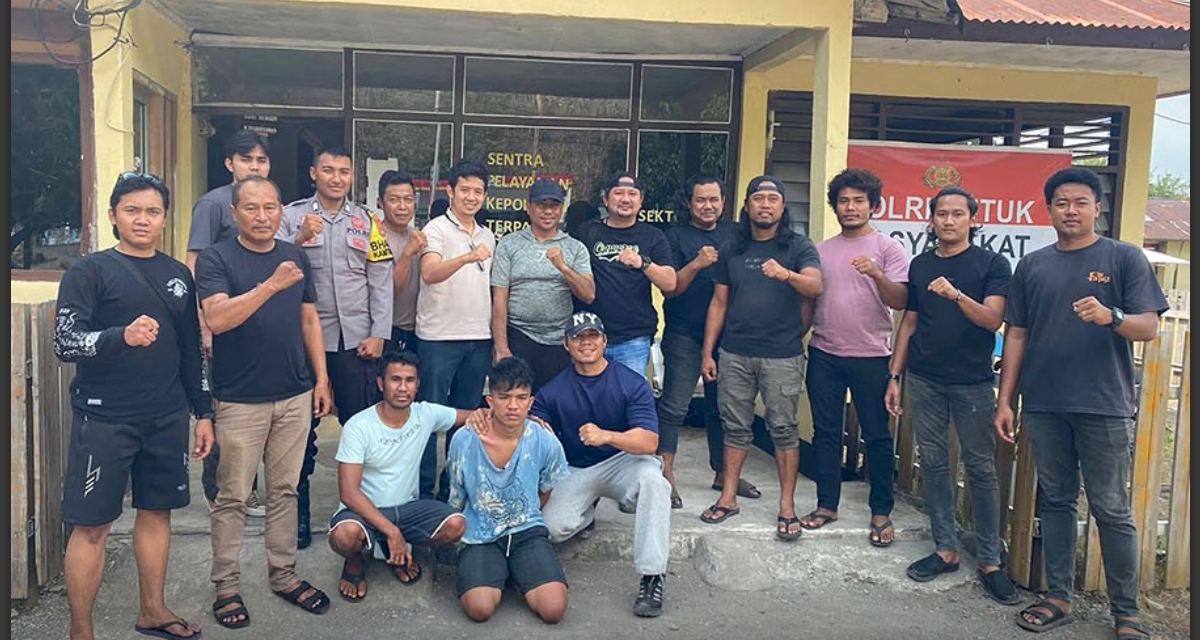 Tim gabungan Polres Indramayu, Polda Jabar, Polres Dompu, dan Polsek Hu&rsquo;u berhasil menangkap Bripda Alvian Maulana di Dompu, NTB setelah 15 hari buron kasus pembunuhan Putri Apriyani. (FOTO: Ist)