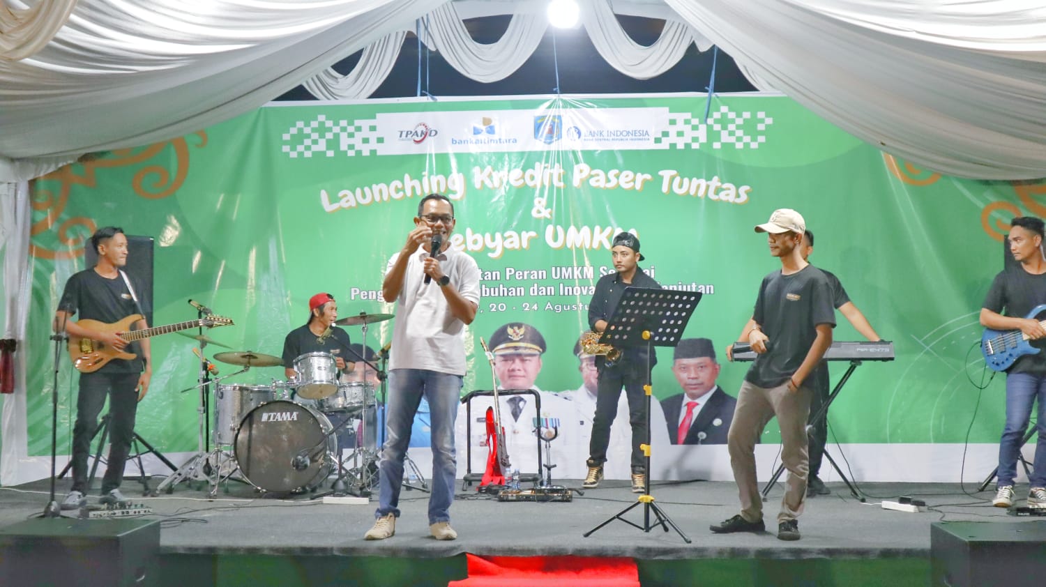 Warga binaan Rutan Tanah Grogot tampil piawai bermusik di acara UMKM Paser.