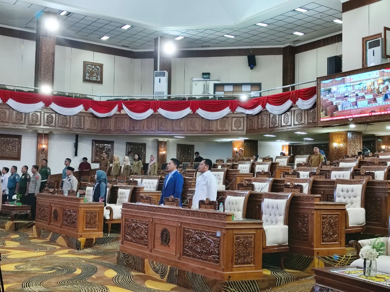 TERTUNDA: Rapat Paripurna ke-LV Masa Persidangan III Tahun Sidang 2024/2025 DPRD Kutai Timur.