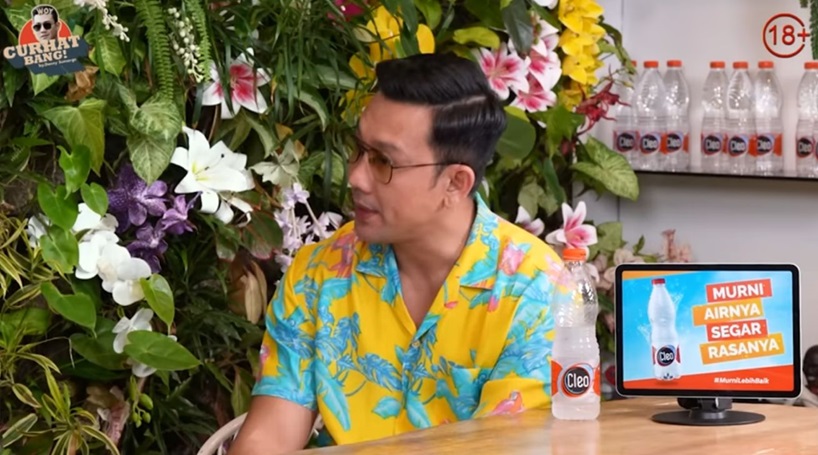 Denny menjelaskan alasan mengapa ia mengundang Sintiya ke segmen Curhat Bang.