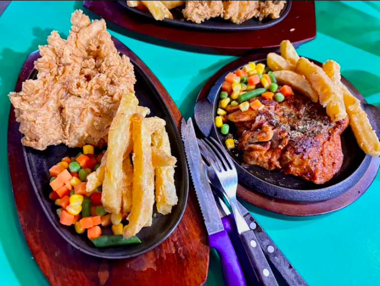 Sajian menu Zaki Steak Samarinda yang lezat dan menggoda.