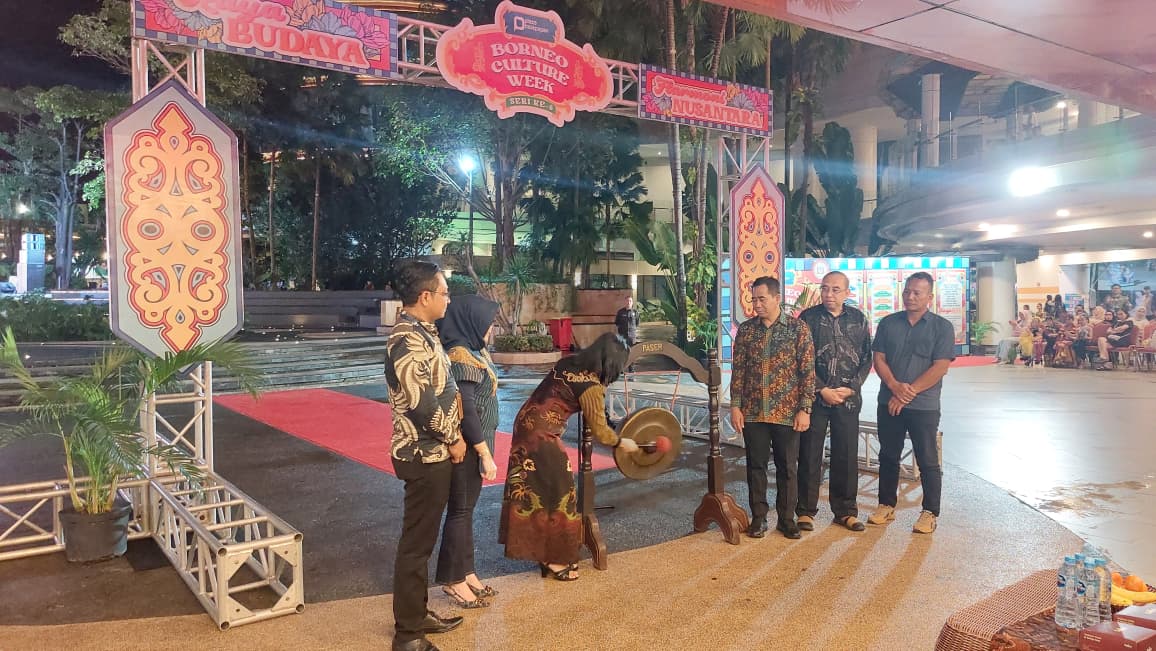 RESMI: Pembukaan Borneo Culture Week 6 berlangsung di Bay Park, Plaza Balikpapan, Jumat (29/8) malam.