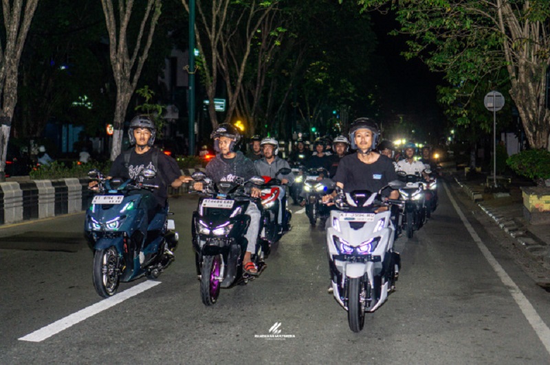 WASPADA: Hindari kebiasaan kasar seperti menggeber gas secara tiba-tiba karena dapat merusak mesin dalam jangka panjang.
