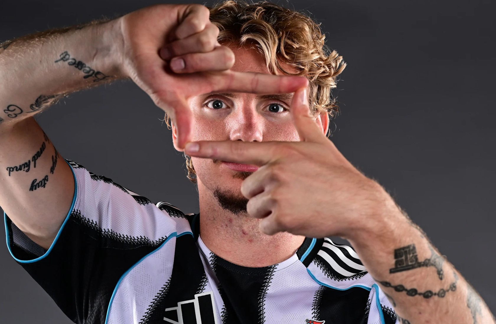 Nick Woltemade jadi rekrutan anyar Newcastle United.