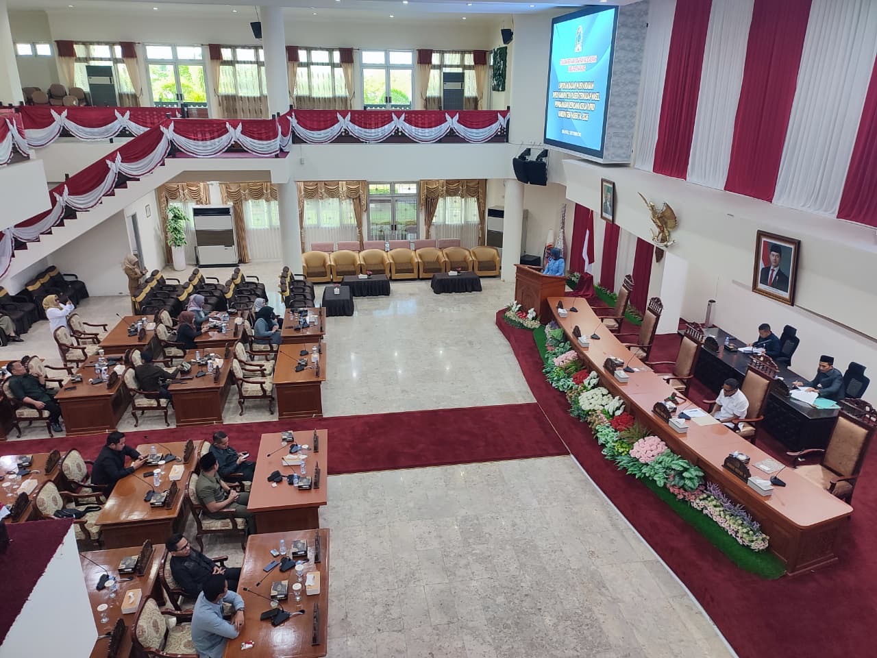 RAPAT: DPRD Paser menggelar rapat paripurna penetapan program kerja tahun 2026, Selasa (2/9/2025).