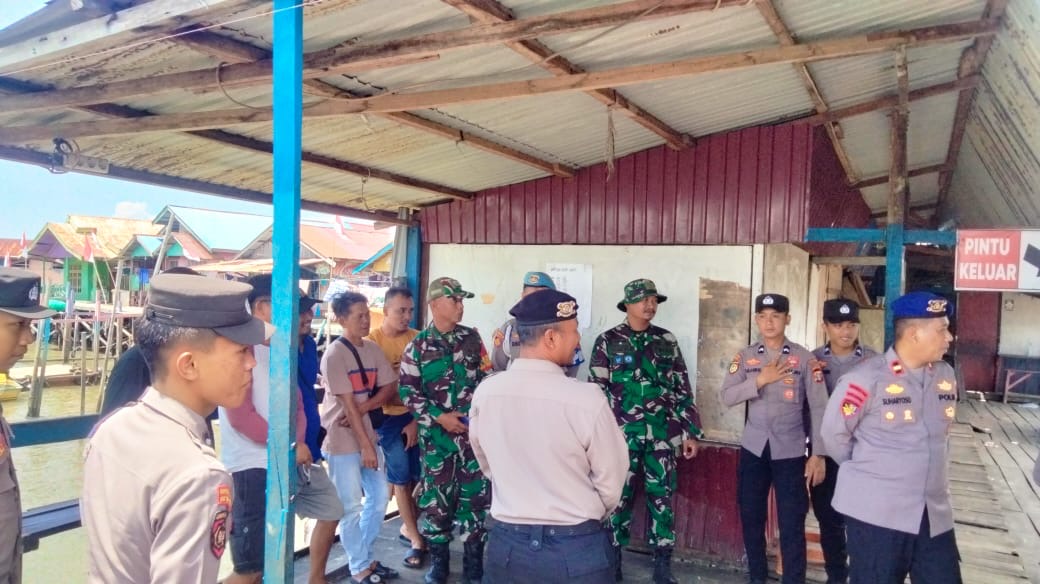 SINERGI: TNI, Polri dan Dishub PPU bersinergi melakukan patroli ke pelabuhan speedboat dan kelotok Penajam sebagai bagian menjaga dan menciptakan kamtibmas.