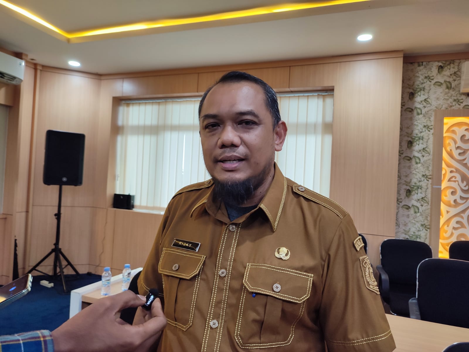 Kepala Disnakertrans Paser-Rizky Noviar