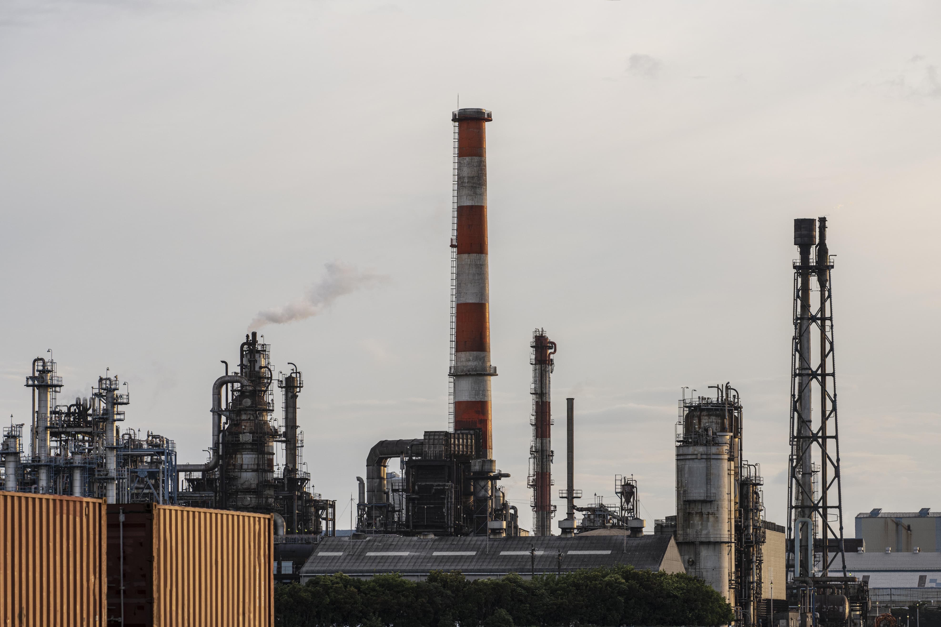 Kenaikan ekspor migas dipicu oleh lonjakan ekspor gas yang naik 75,01 persen. Walau secara tahunan masih tertekan.