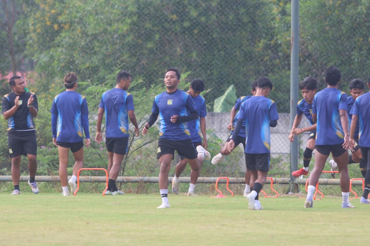 PERSIAPAN:  Persiba jalani latihan bersama di Lapangan Latihan Persiba.